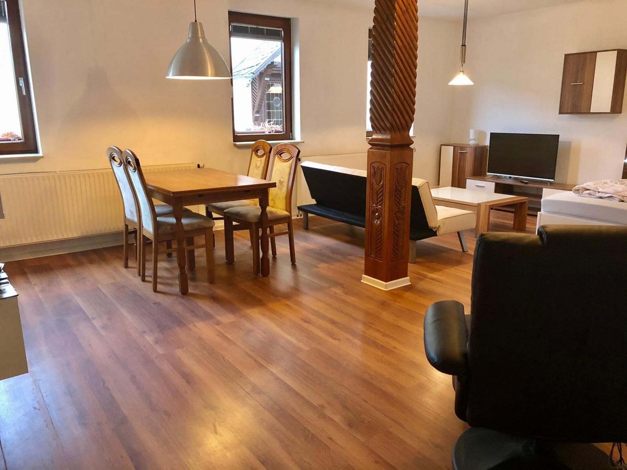 Ferienwohnung Familie Troeger Floh Екстериор снимка
